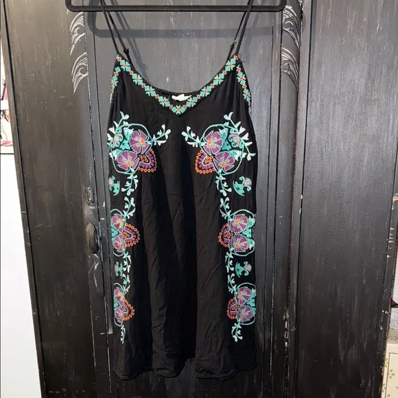 Entro Black Floral Embroidered Mini Slip Dress - Picture 4 of 13